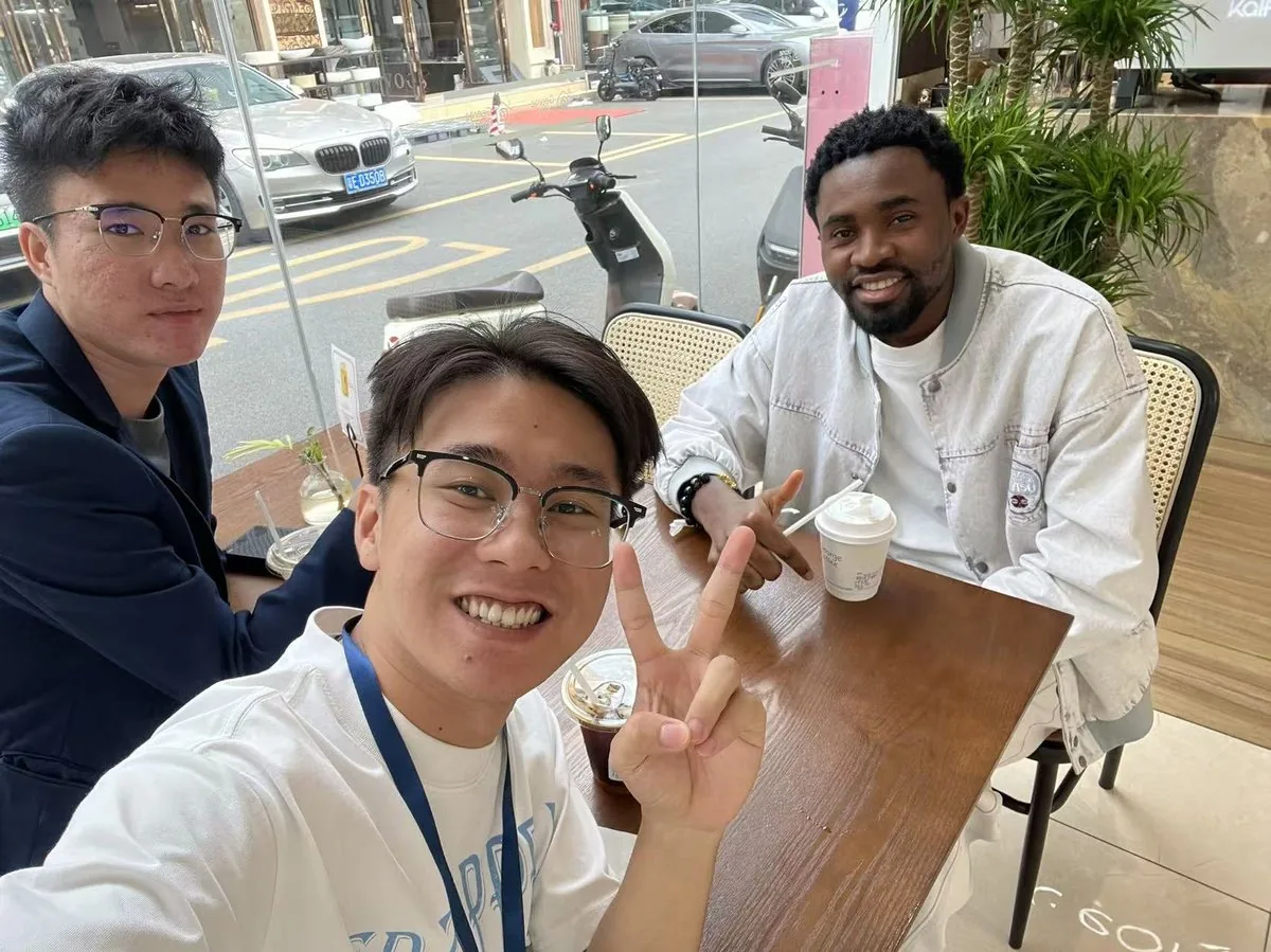 Project discussion with a partner over coffee